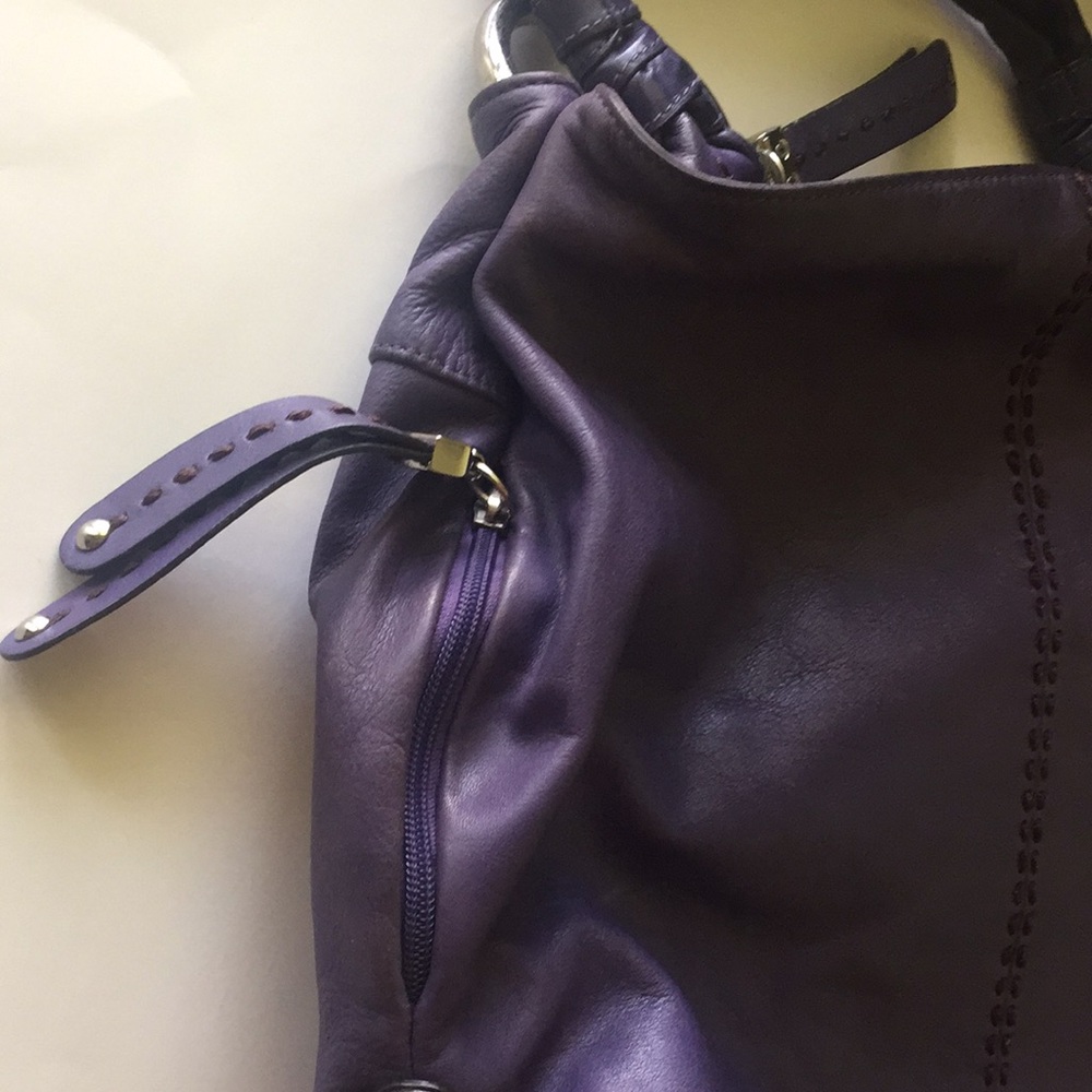 B Makowsky Purple Purse - Picture 8 of 11